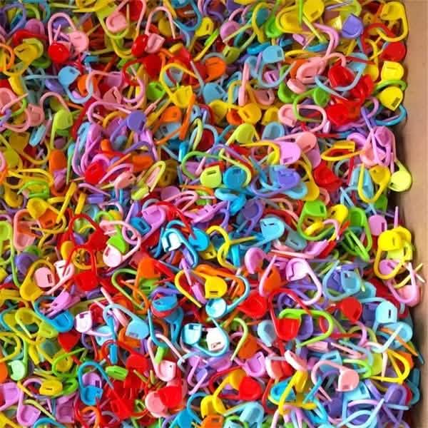 120-Pack: Mix Color Plastic Knitting Tools Locking Stitch Markers Crochet by DailySale