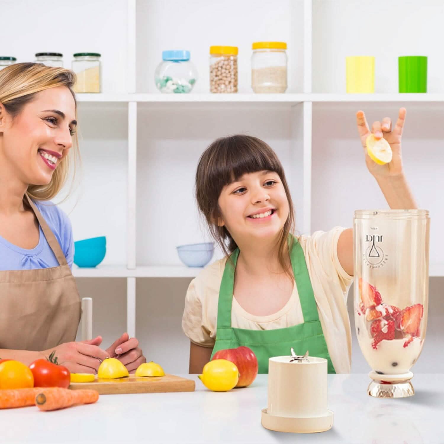 2-in-1 Portable Fruit Blender Rechargeable by DailySale