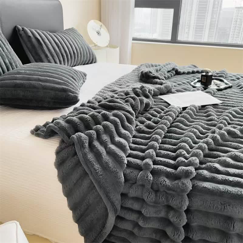 Ultra-Soft Double-Sided Fleece Blanket – Gray (All-Season) by DailySale