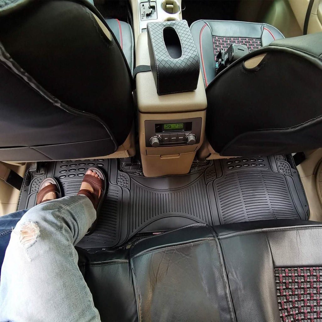 3-Piece: Automotive Floor Mats Set by DailySale