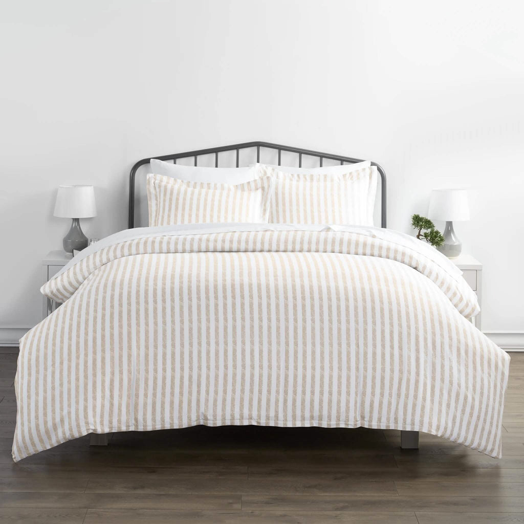 3-Piece Set: Rugged Stripes Patterned Duvet Cover by DailySale