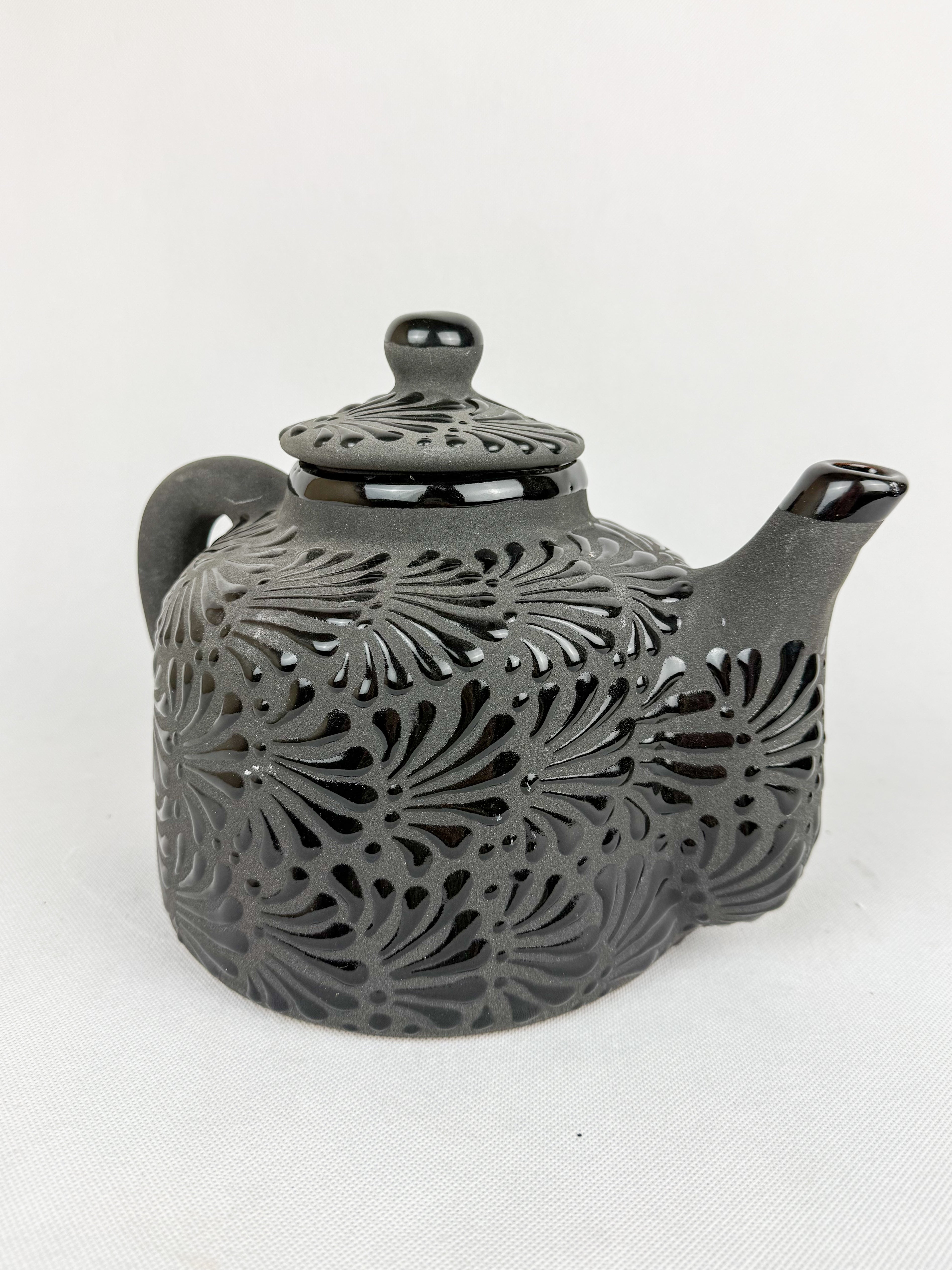 Mexican Talavera Style Tea Pot Coffee Pot Black- Tetera Barro Engobe by TheMexHub
