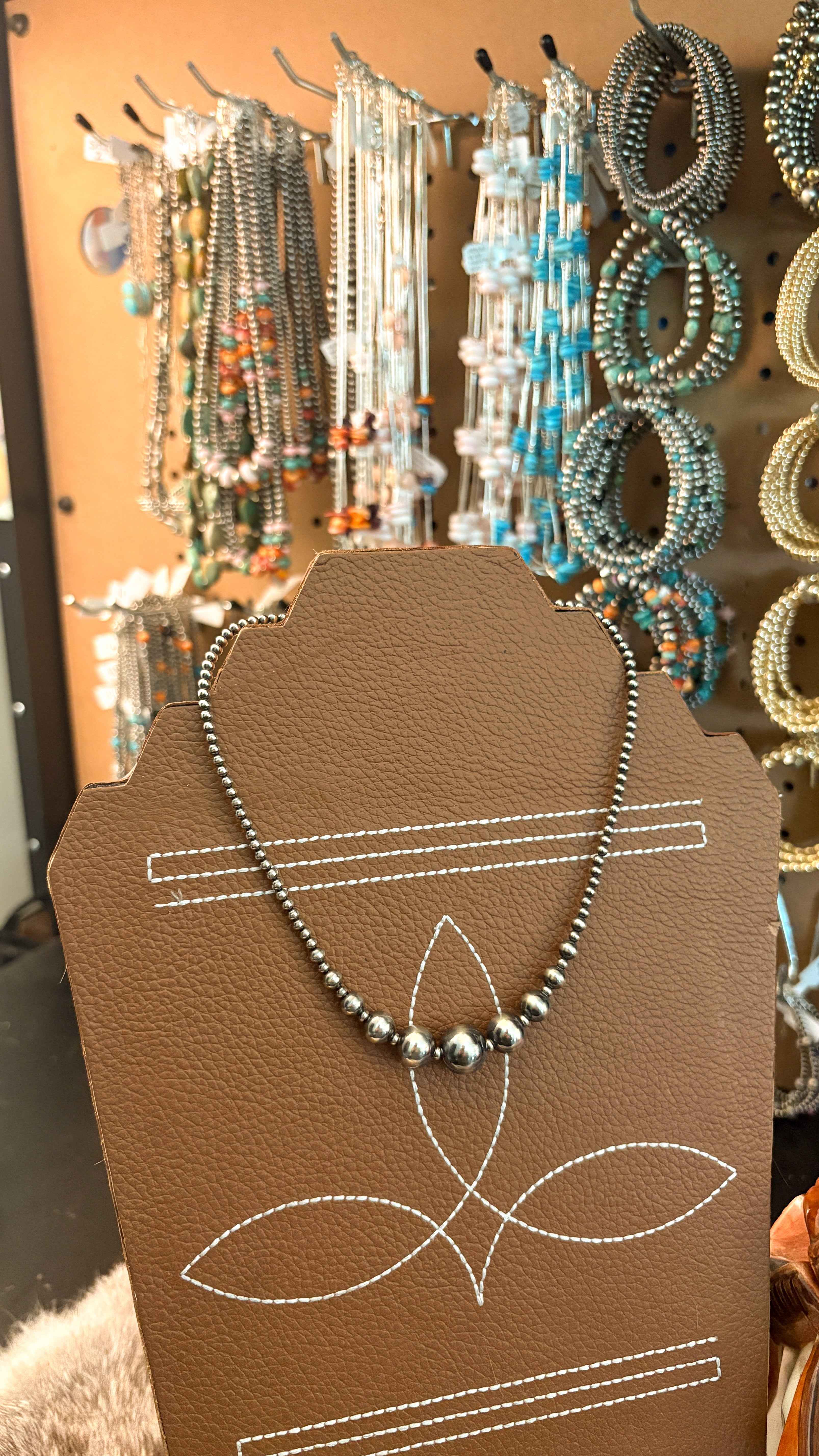 BIG PAPA GRADUATED PEARL CHOKER
