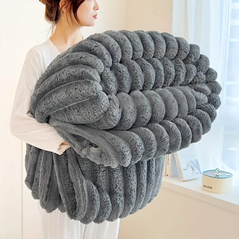 Ultra-Soft Double-Sided Fleece Blanket – Gray (All-Season) by DailySale