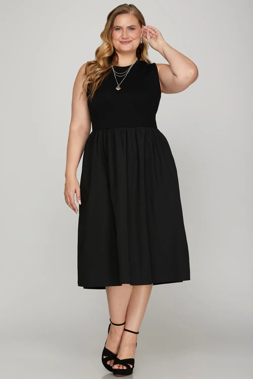She + Sky Full Size Sleeveless Poplin Woven Midi Dress with Pockets Plus Size by Selvanelle