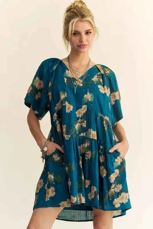 Davi & Dani Floral Print Short Bell Sleeve Pleated Mini Dress