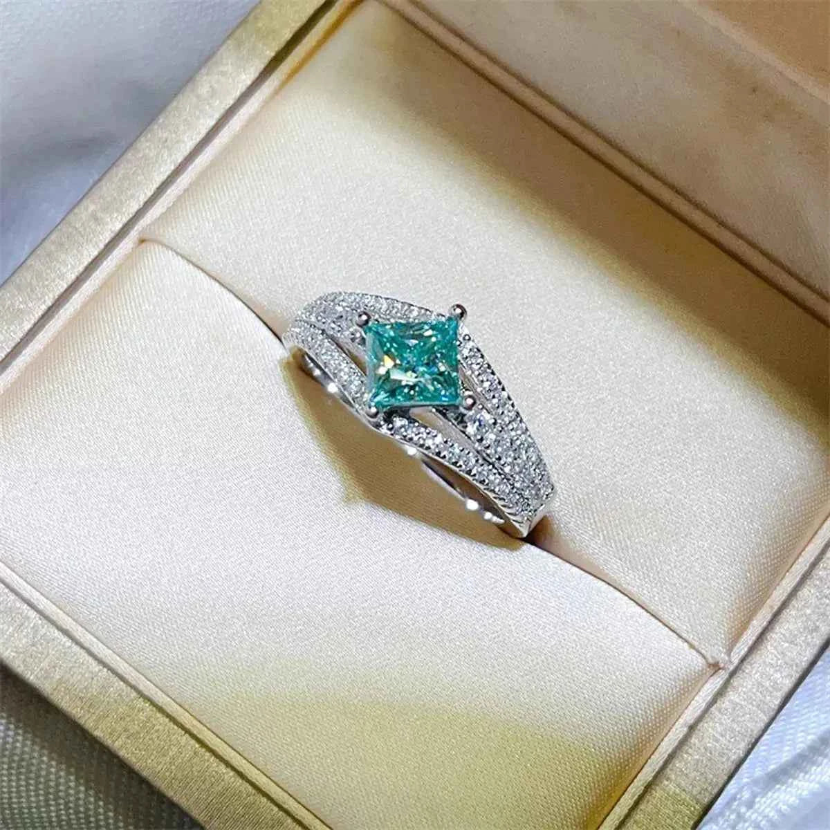 925 Sterling Silver Turquoise 1 Carat Moissanite Ring