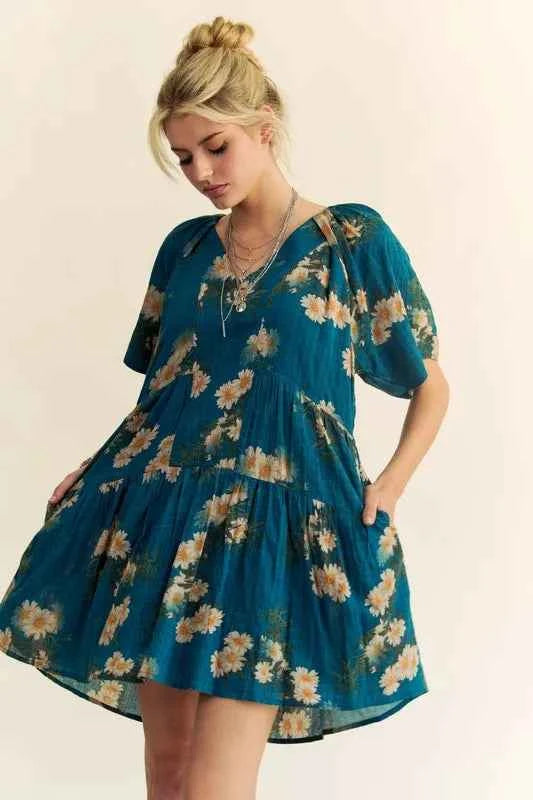 Davi & Dani Floral Print Short Bell Sleeve Pleated Mini Dress