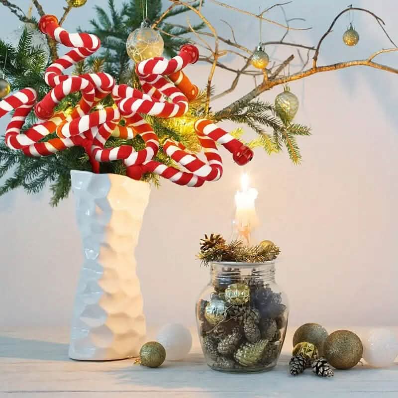 6-Pieces: Red White Candy Christmas Tree Decorations by DailySale