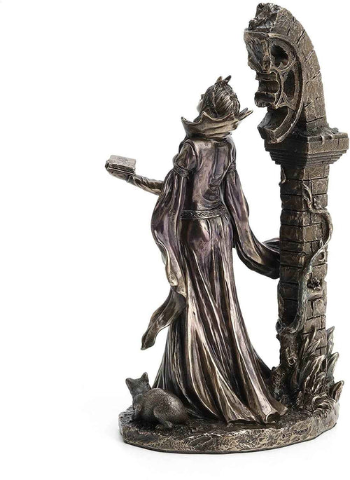 Aradia, Queen of the Witches  Figurine