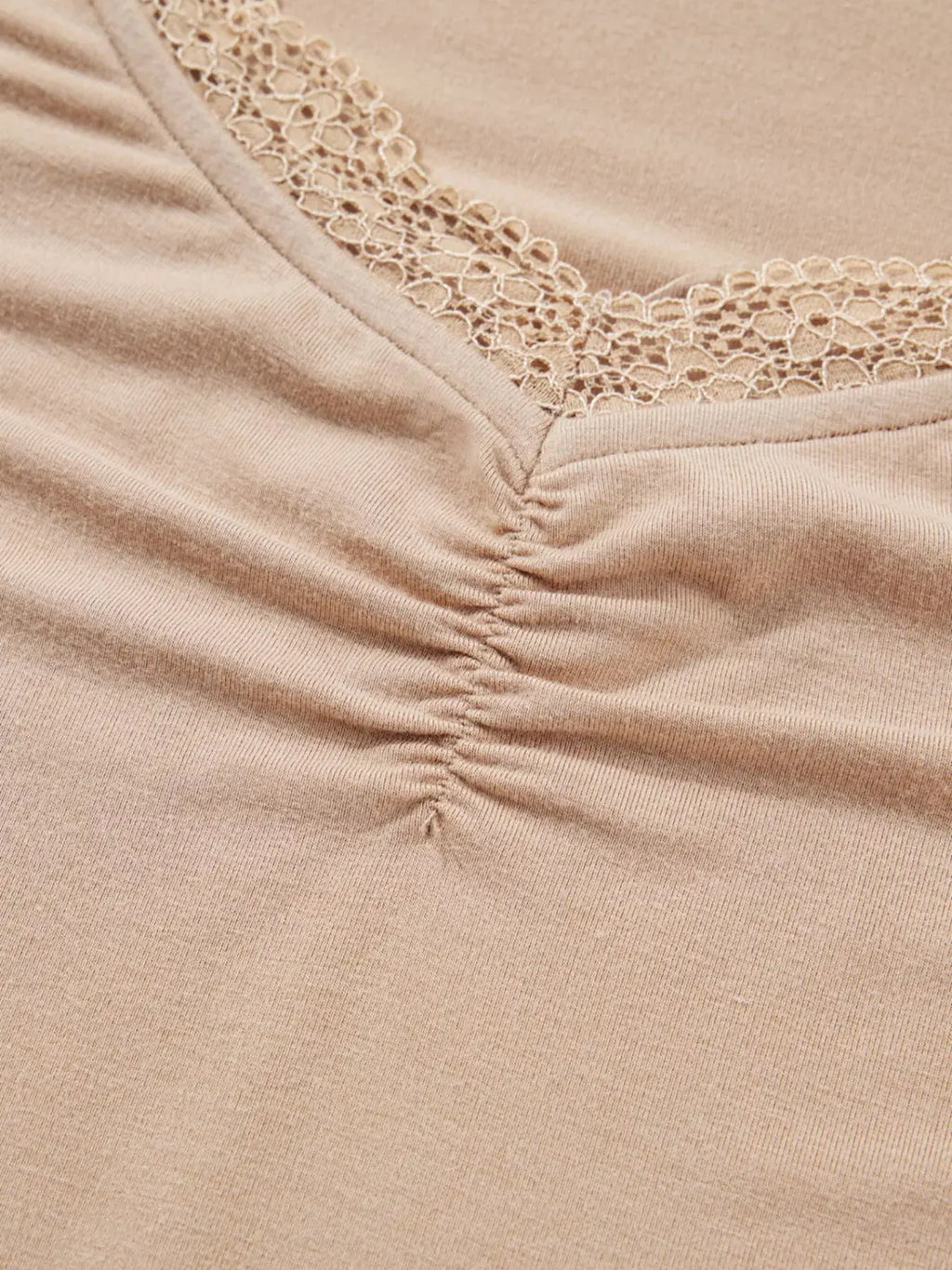 Lace-Trimmed Ruched Detail Long Sleeve T Shirt