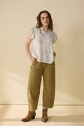 Lovely Vines Top In Brown And White