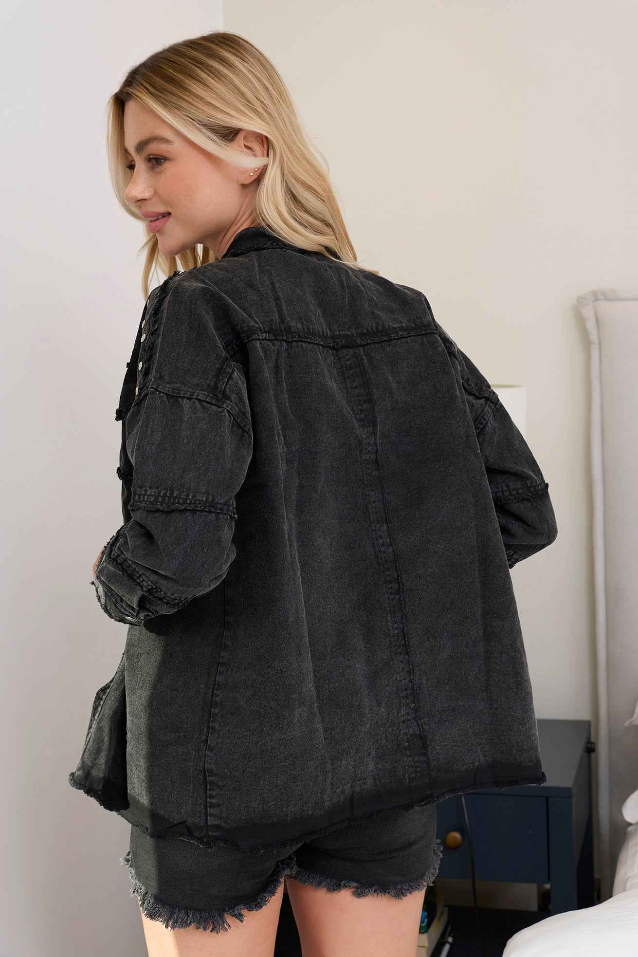 Pearl Dust Jacket in black Washed