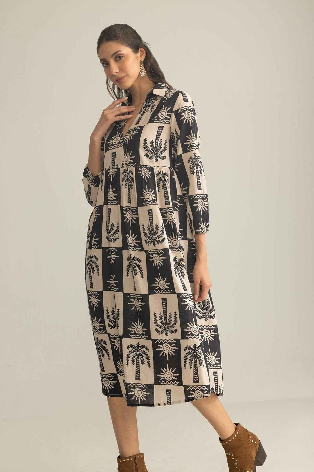 Palm Theory Maxi Dress in Navy Blue & Cream