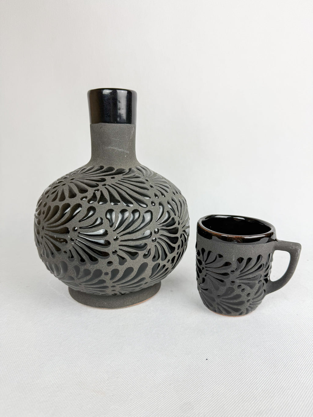 Mexican Black Talavera Style Water Bottle - Botellon Engobe Negro by TheMexHub