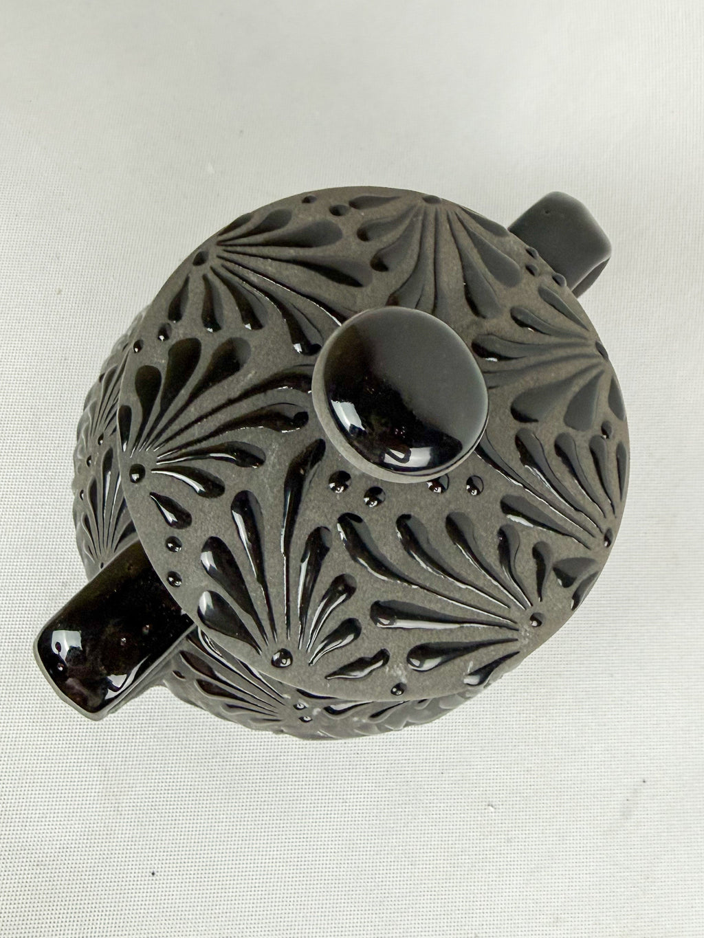 Black Talavera Style Clay Pot Not for Cooking - Olla Bombonera Engobe by TheMexHub