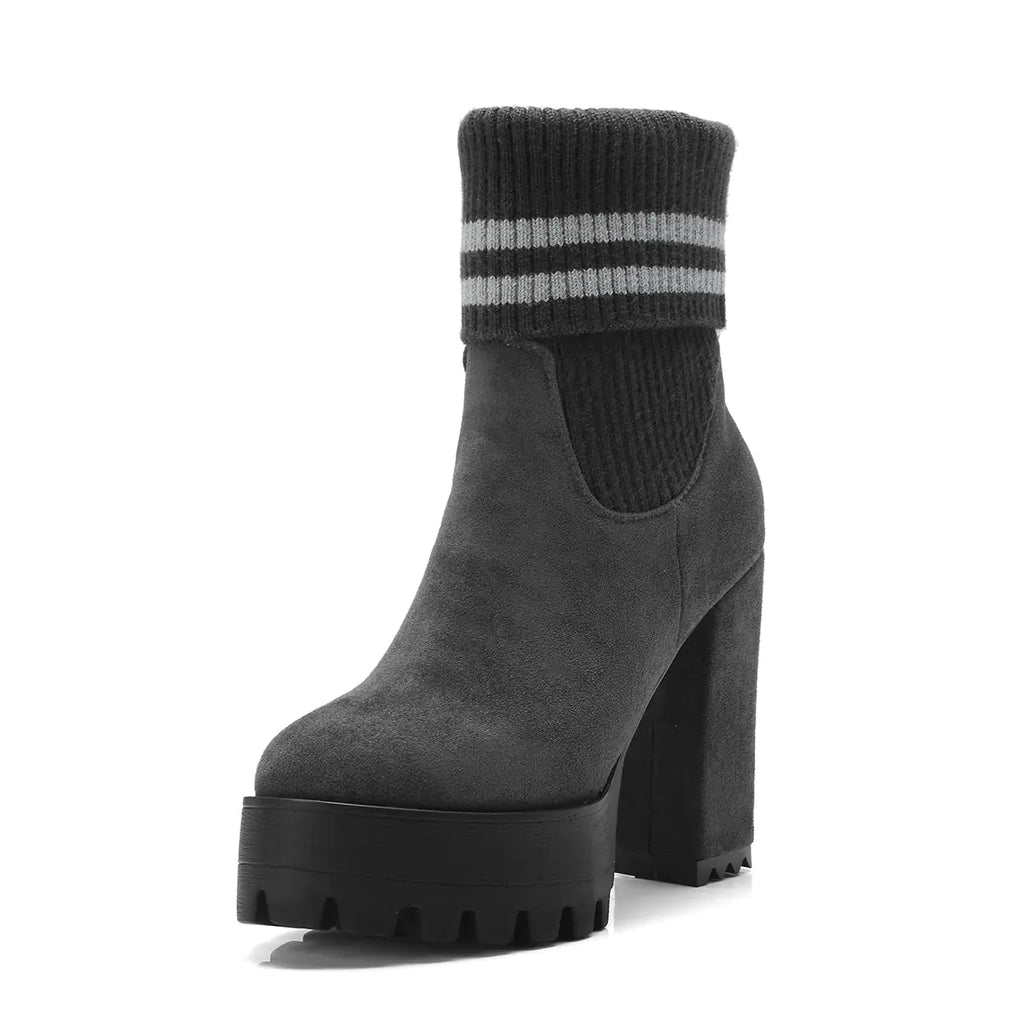 Fashionable Chunky High Heels Waterproof Women's Boots