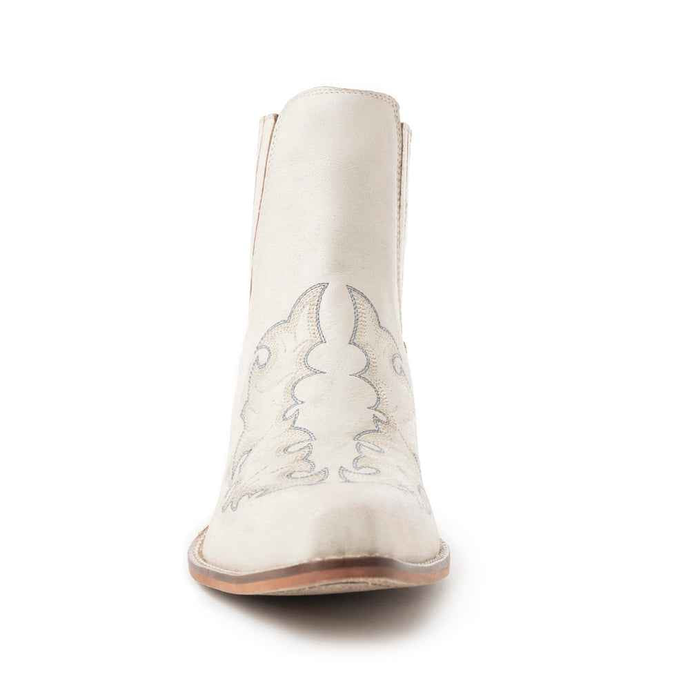 Dearling Ranch Booties In White