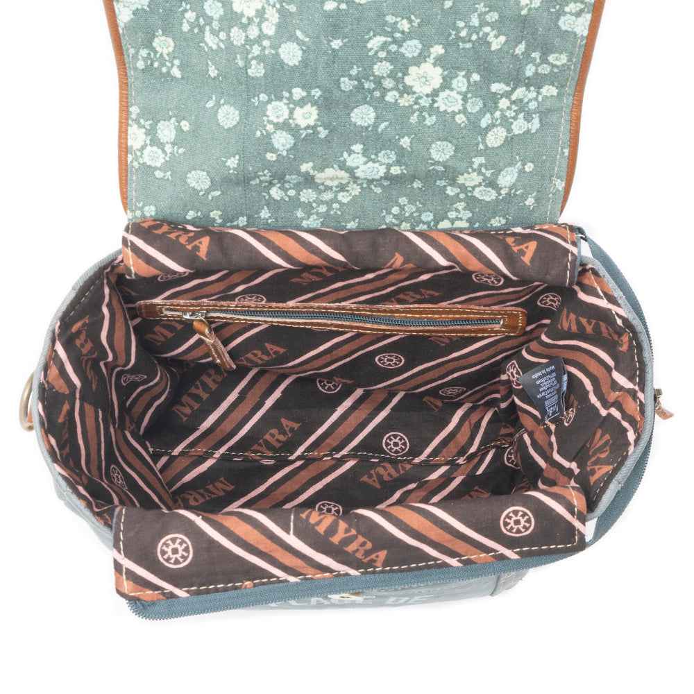St. Tropez Explorer Shoulder Bag in Blue