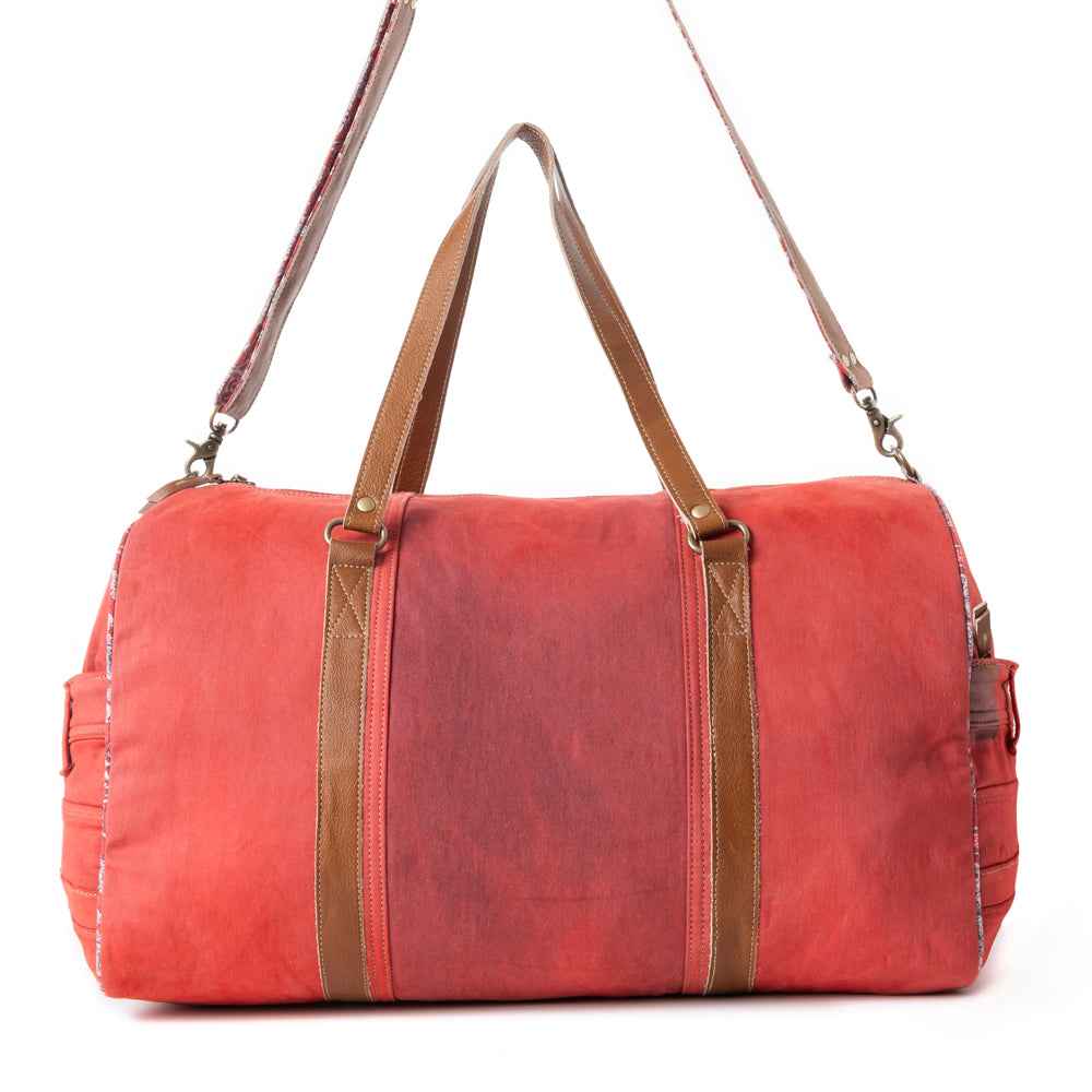 Wildberry Voyager Traveler Bag in Cranberry Smoke