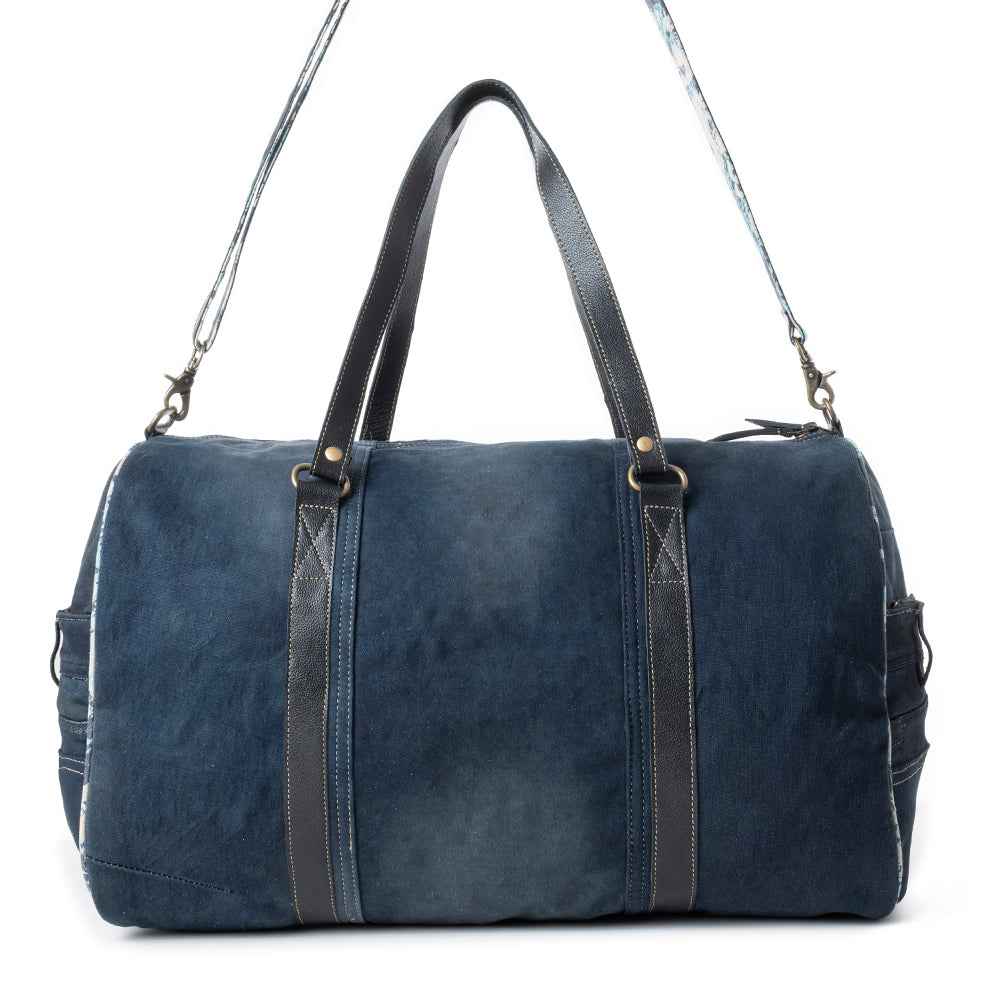 Wildberry Voyager Traveler Bag in Blue