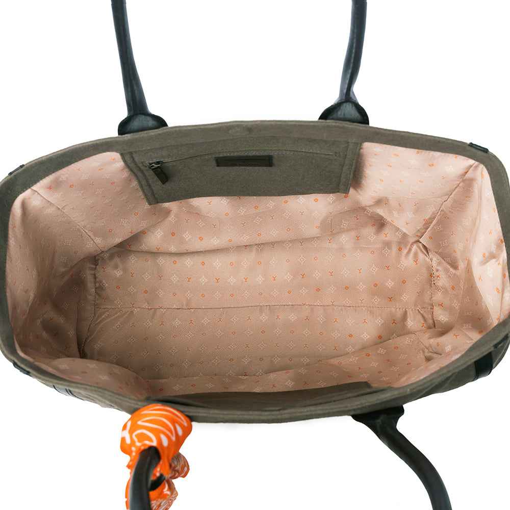 Yellowstone Velorra Ash Weekender Bag with Scarf