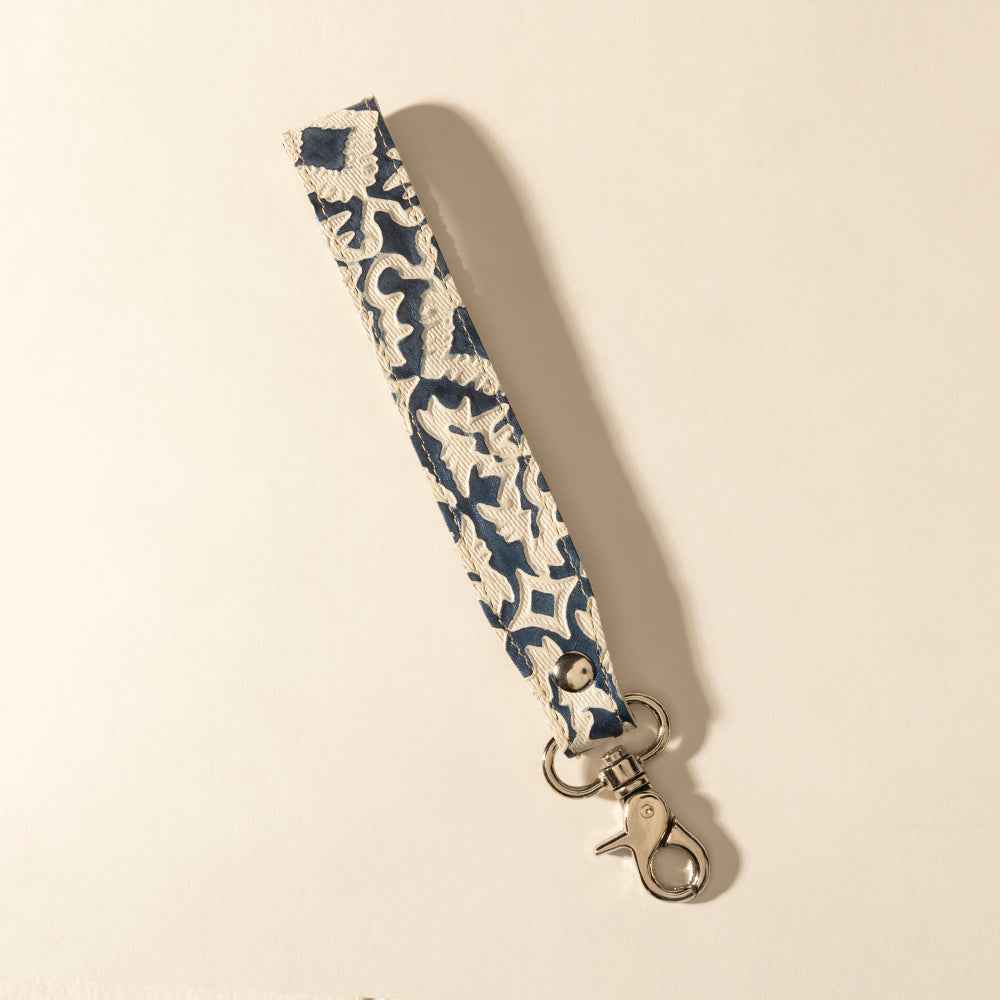 Myra Mojave Day Leather Keyfob in Dark Ivory