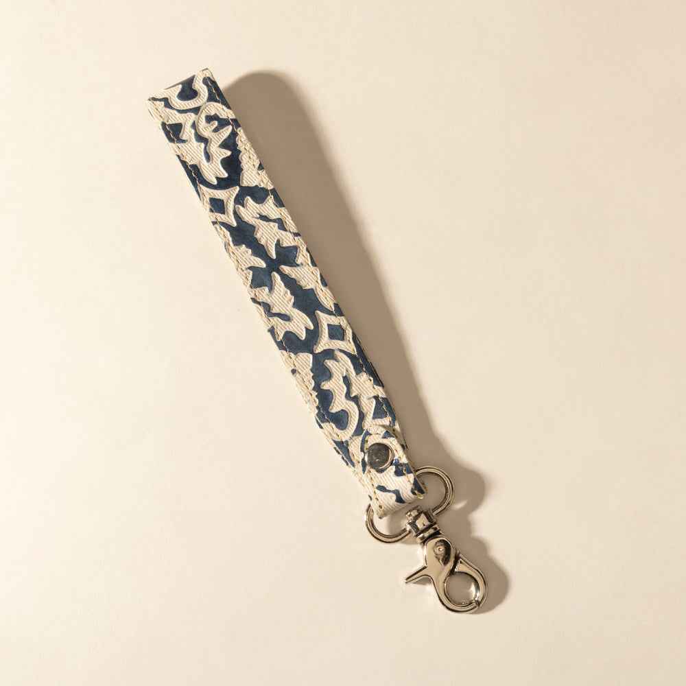 Myra Mojave Day Leather Keyfob in Dark Ivory