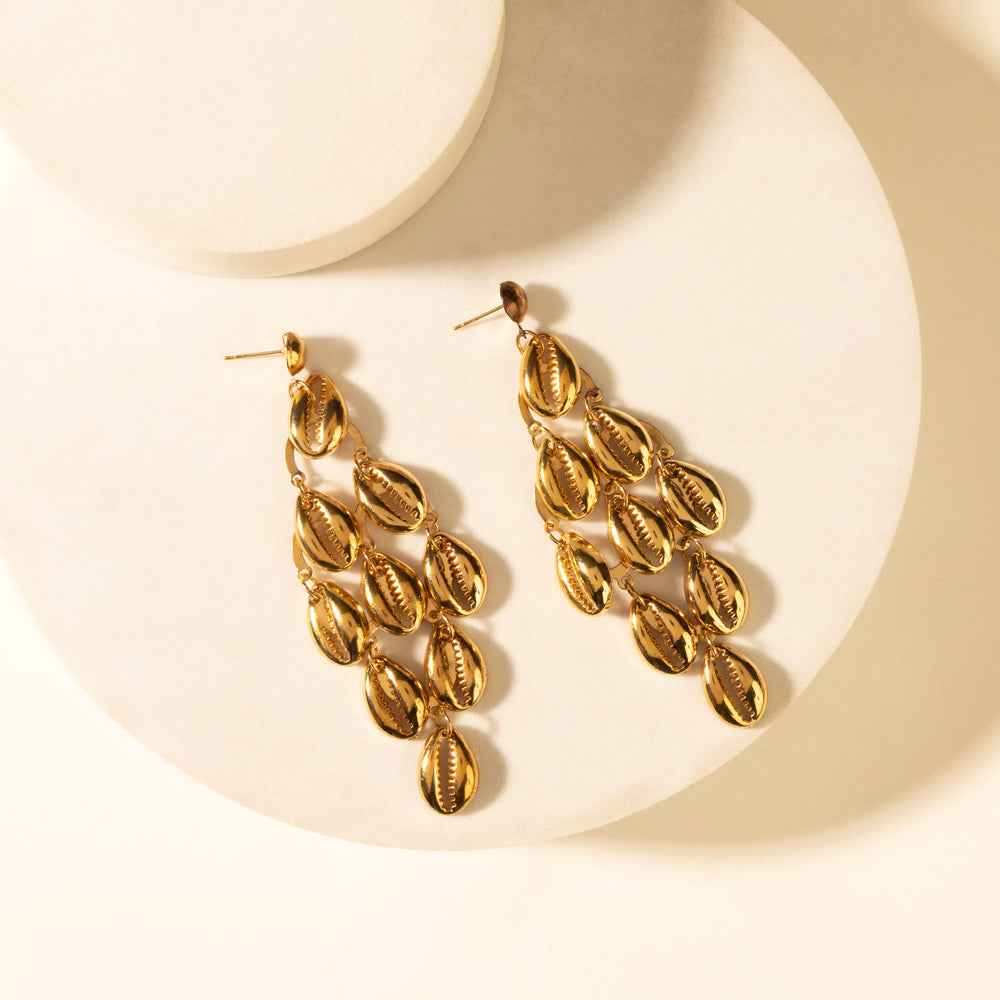 Myra Shell summit earrings in Desert tide danglers