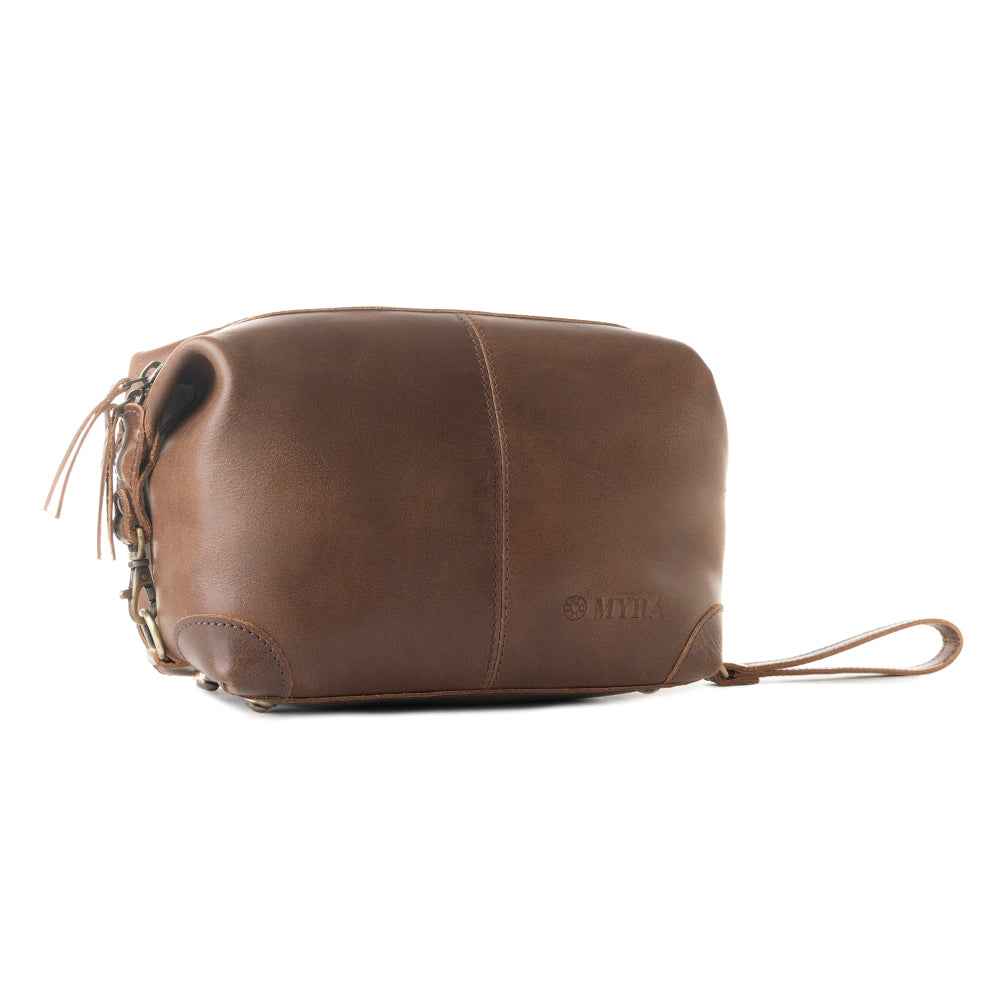 Myra Drifter Leather Shaving Kit for Men in brown