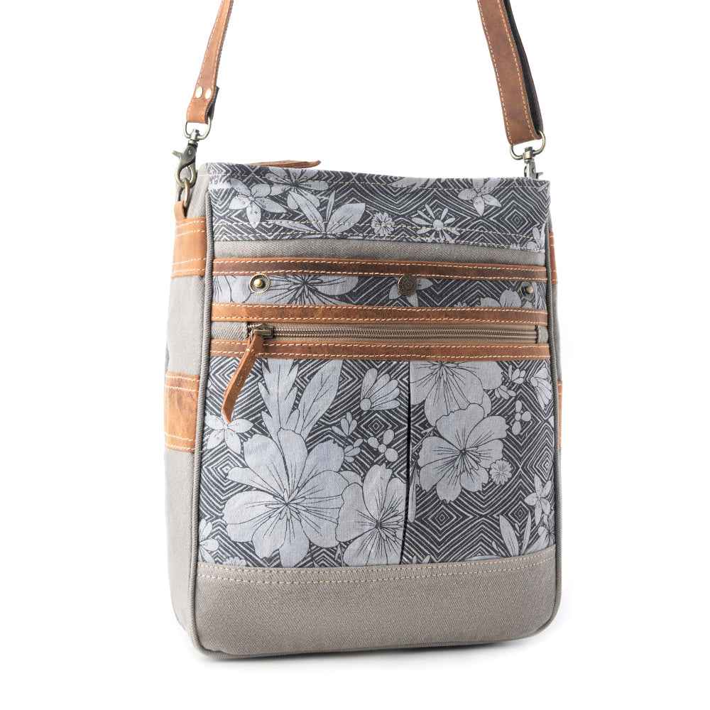 Myra Carefree Days vintage shoulder bag for Women in sage with leather details