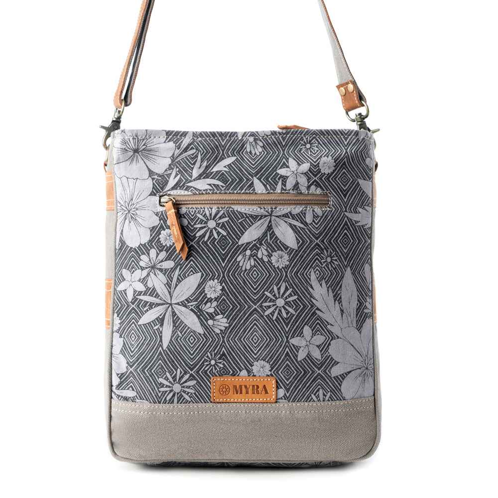 Myra Carefree Days vintage shoulder bag for Women in sage with leather details
