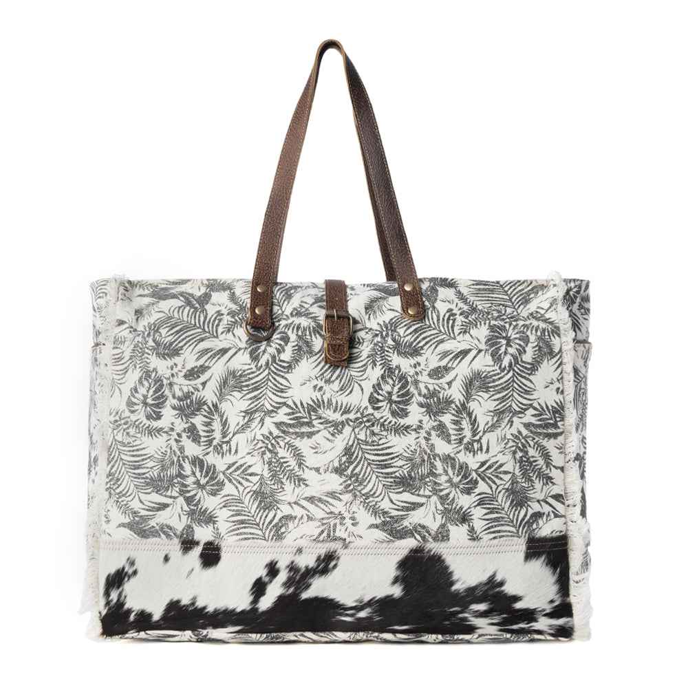 Myra Wildfern Hide Western Weekender Bag for Women in ivory with hairon detail