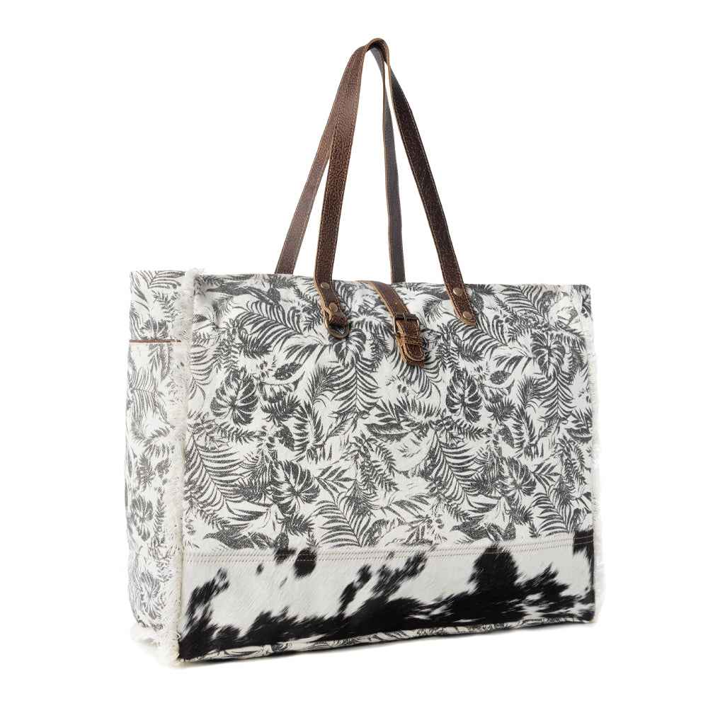 Myra Wildfern Hide Western Weekender Bag for Women in ivory with hairon detail