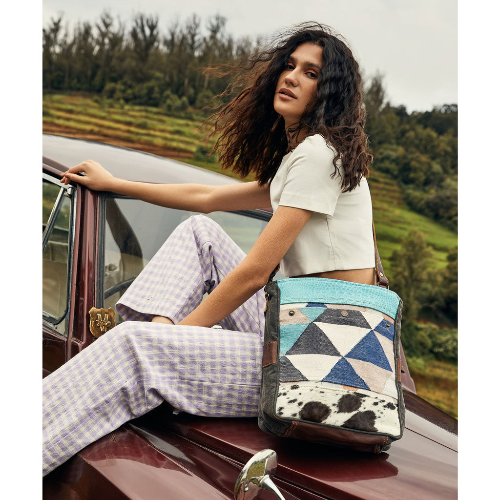 Geometric Accent Shoulder Bag