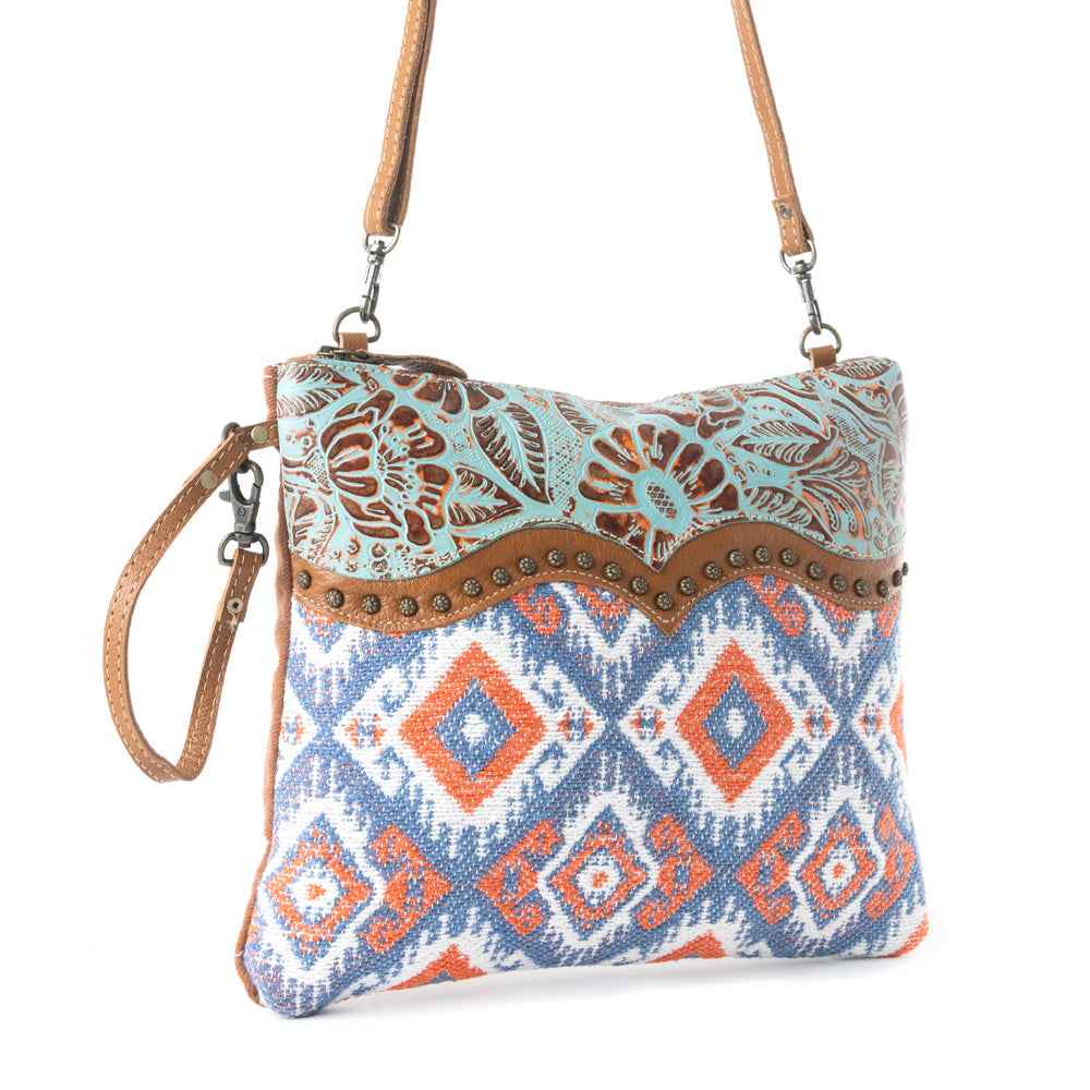 Innsaei Small & Crossbody bag