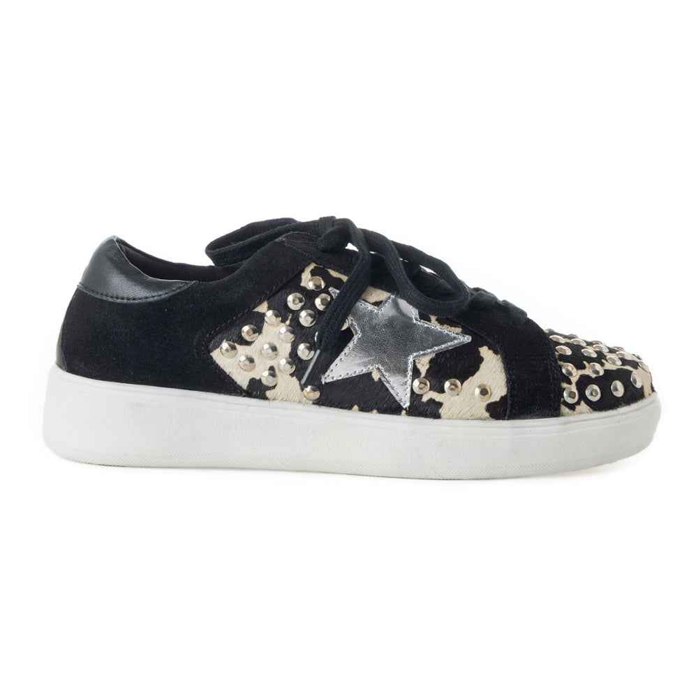 Giggle Sneakers