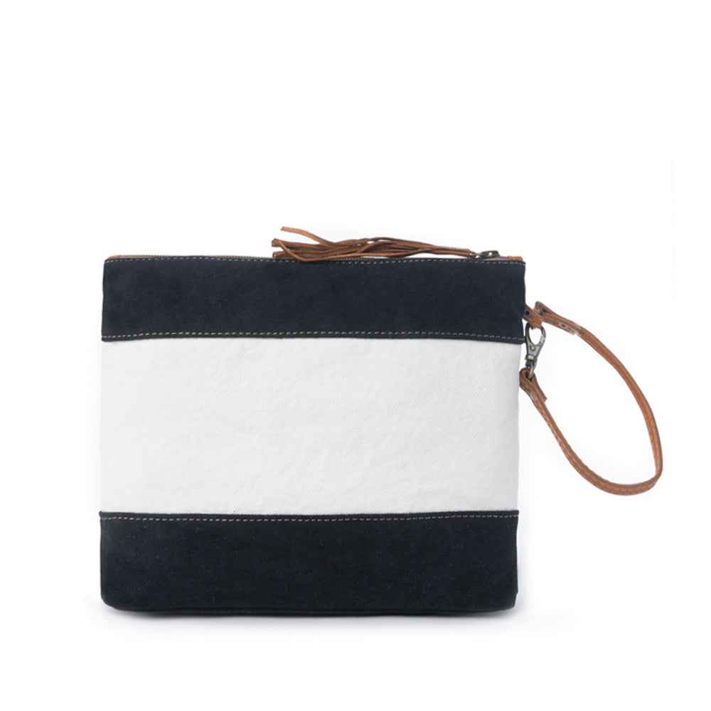 23 Skidoo Pouch
