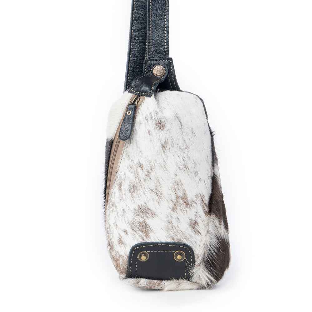 Robnette Ranch Fanny-Pack Bag in Dark & White