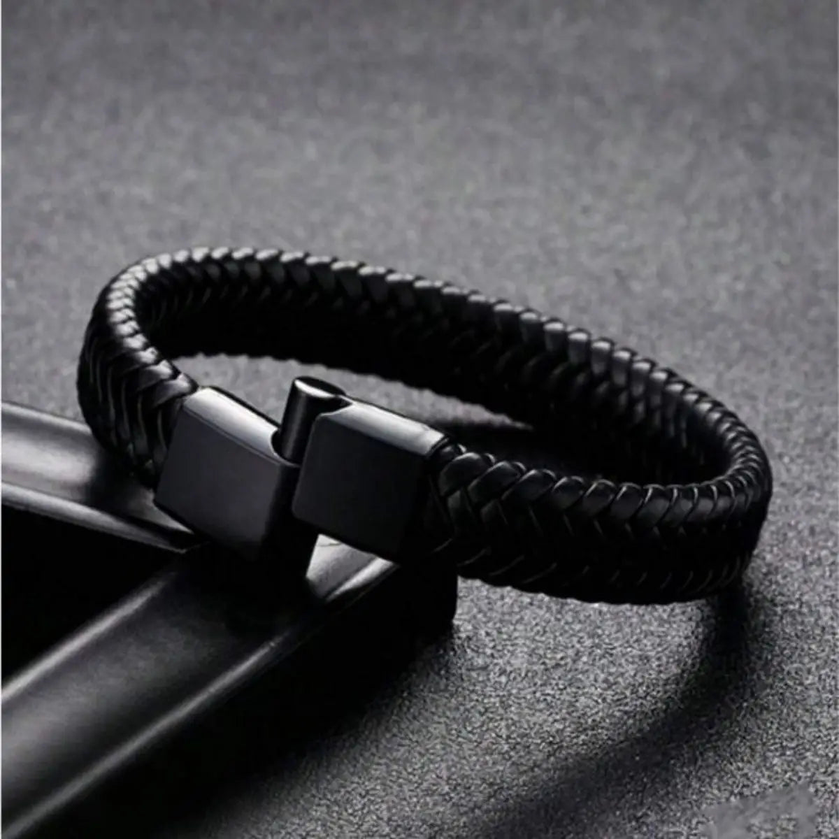 Retro Men's Leather Open Bangle, Simple Multi-Size Woven Leather Hand