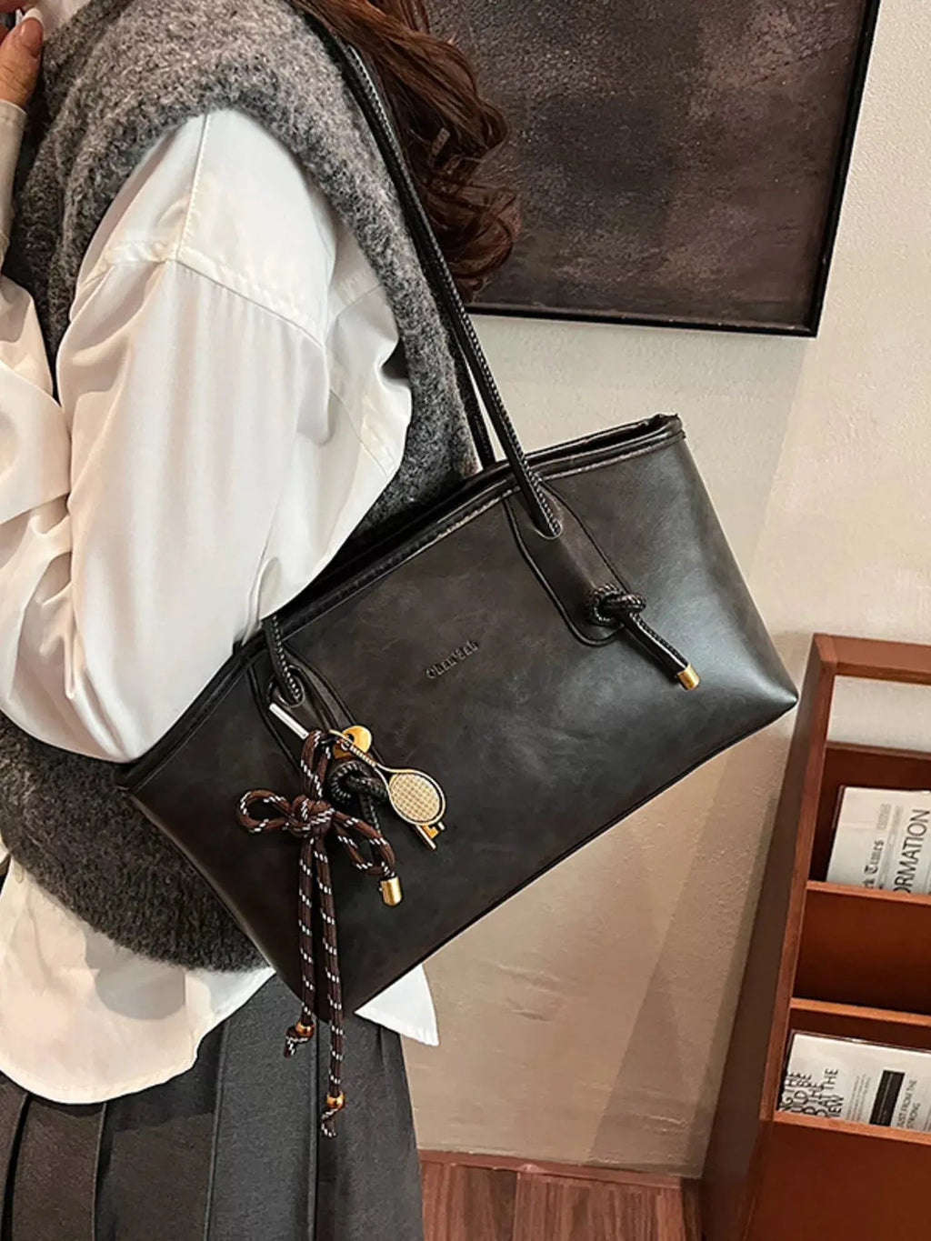 Vintage Style Leather Shoulder Bag
