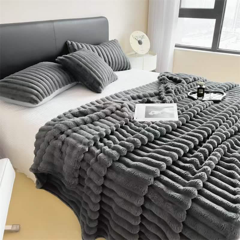 Ultra-Soft Double-Sided Fleece Blanket – Gray (All-Season) by DailySale