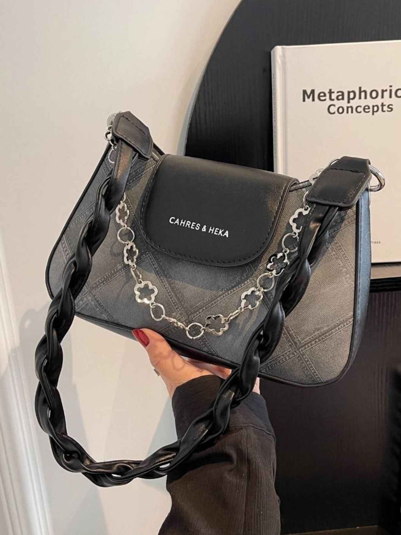 Chain Decor Leather Shoulder Bag