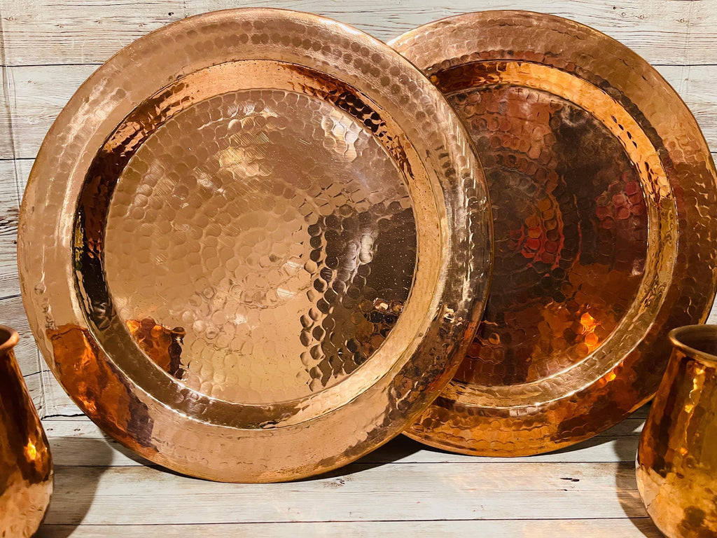 2 Mexican Copper Charger Plates with 2 Copper Cups 2 Platos de Cobre Mexicano con 2 Vasos de Cobre by Chica Mexico
