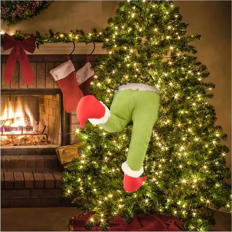 Christmas Thief Stole Burlap Pose by DailySale