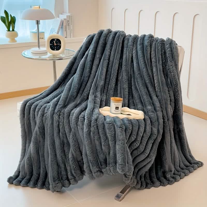 Ultra-Soft Double-Sided Fleece Blanket – Gray (All-Season) by DailySale