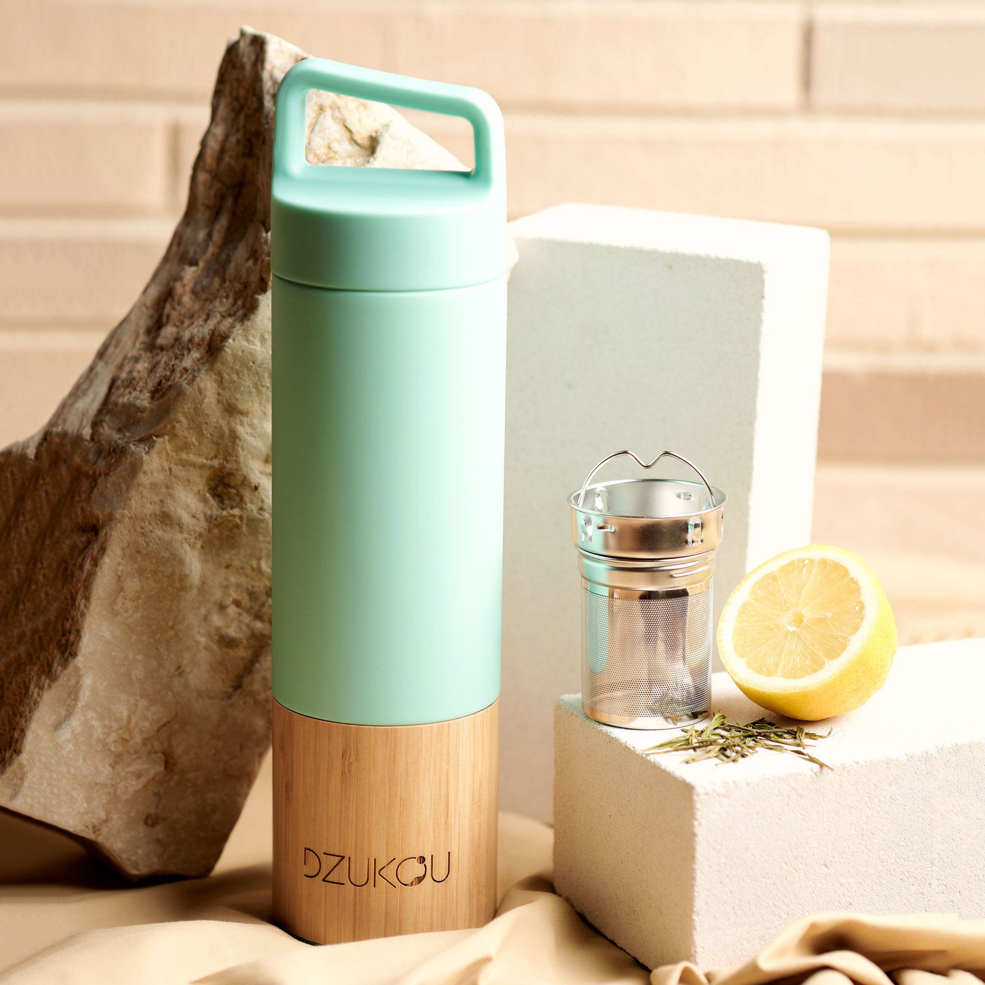 Saint Elias - Bamboo and Stainless Steel Thermos Bottle 530 ml - Goddess Imports Marketplace