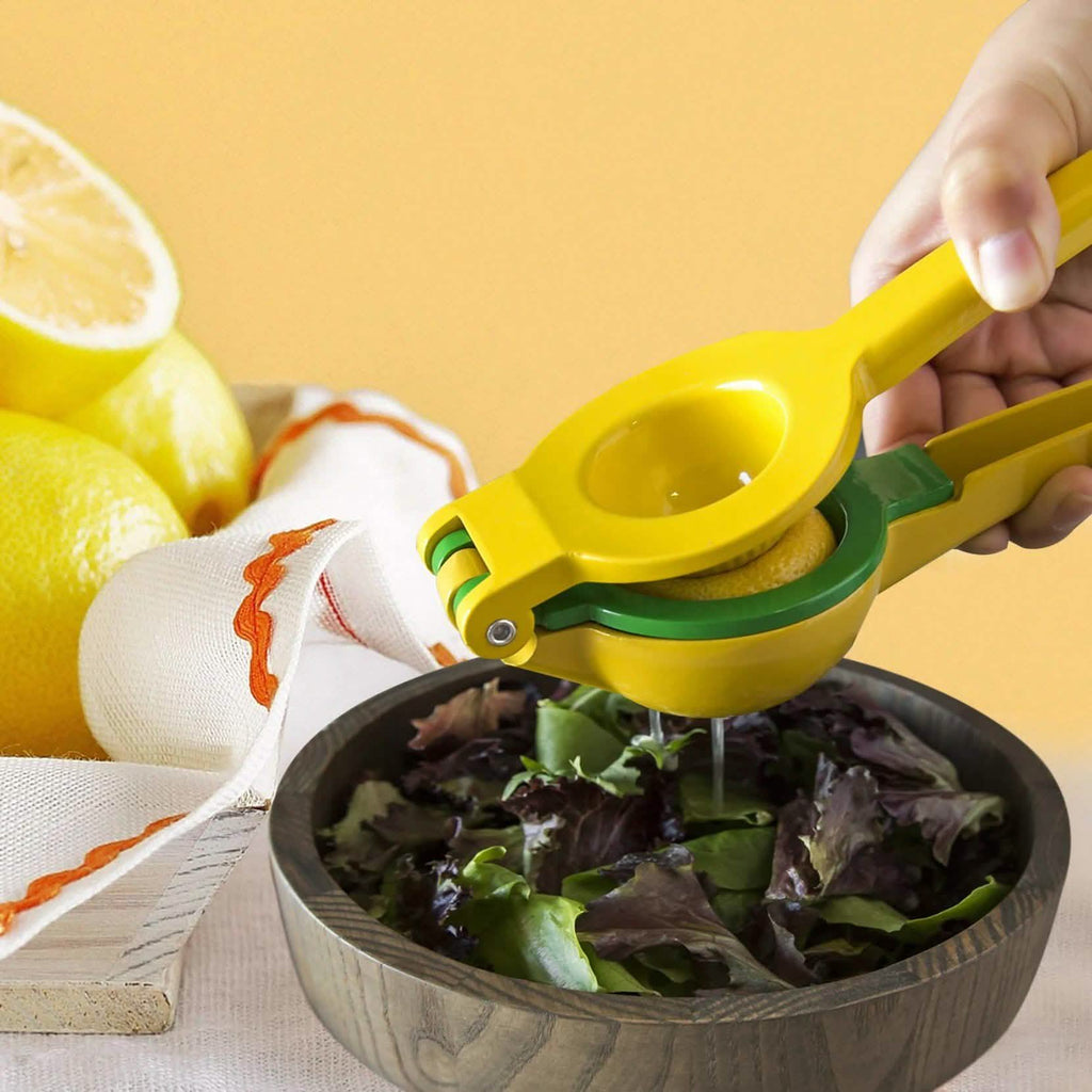Easy-To-Use Manual Lemon Squeezer by DailySale