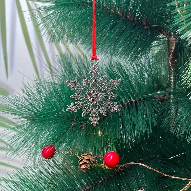 Festive Christmas Tree Pendant - Metal Hanging Ornament for Scene Decor by DailySale