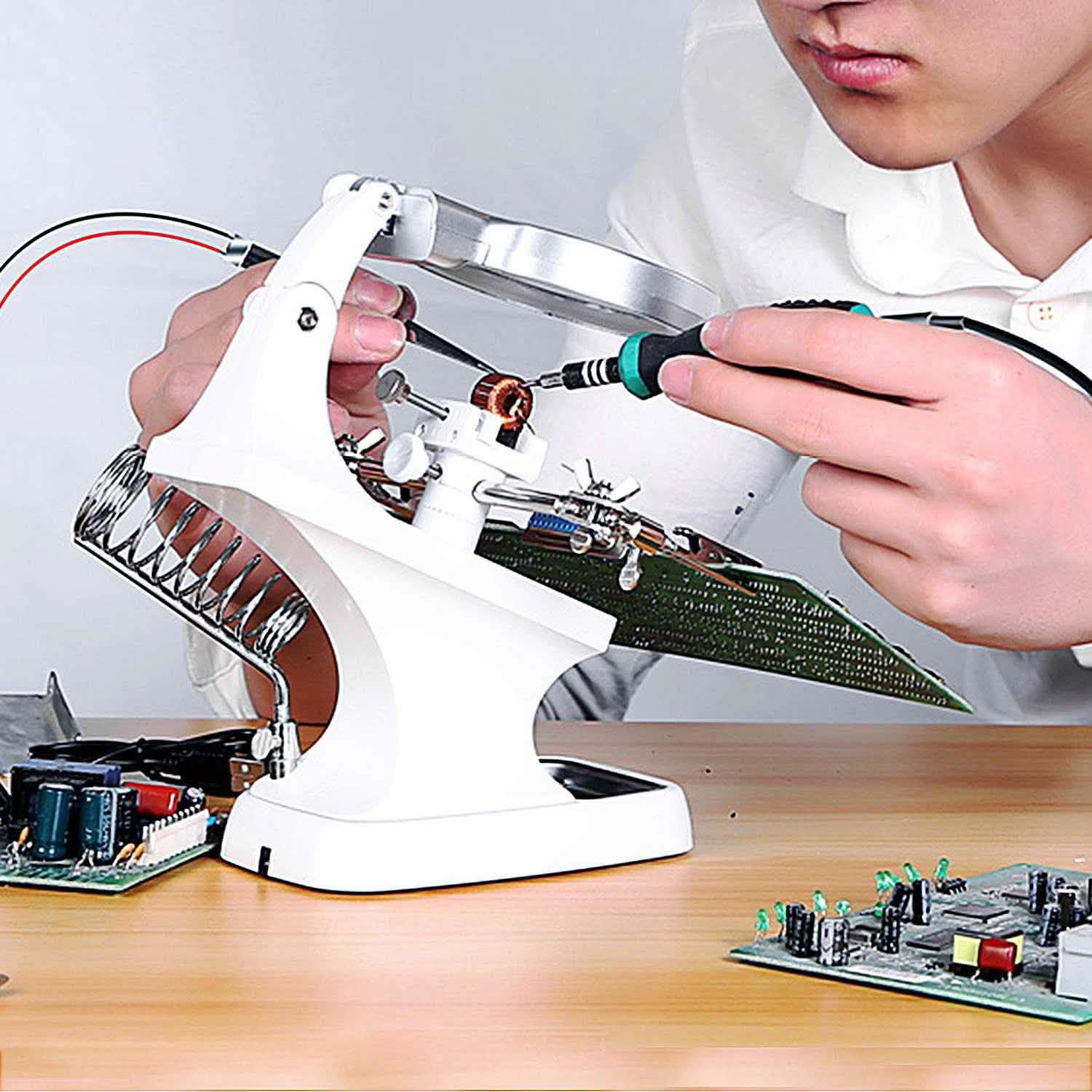 LED Lights Helping Hands Magnifying Glass by DailySale
